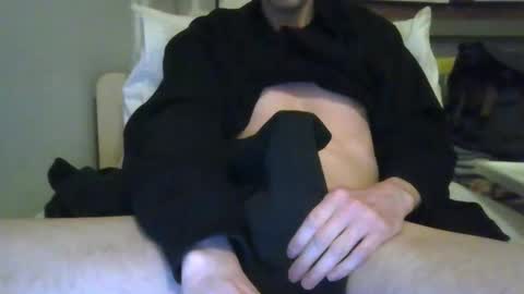 00europeboy00 online show from February 16, 2026, 3:46 am