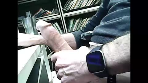 01quebecboy69 online show from January 6, 2025, 8:28 pm