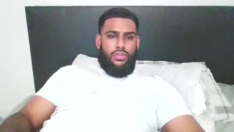 0beyme online show from November 4, 2025, 2:32 am