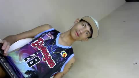 Snapshot of 0cir_asiansatisfy chatting on December 15, 2024, 12:51 am RICK online show from December 15, 2024, 12:51 am