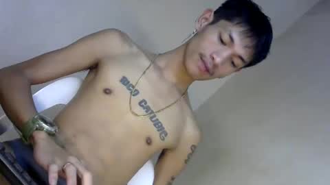 Snapshot of 0cir_asiansatisfy chatting on December 17, 2024, 6:35 am RICK online show from December 17, 2024, 6:35 am