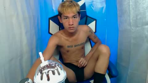 Snapshot of 0cir_asiansatisfy chatting on December 4, 2025, 7:17 am RICK online show from December 4, 2025, 7:17 am