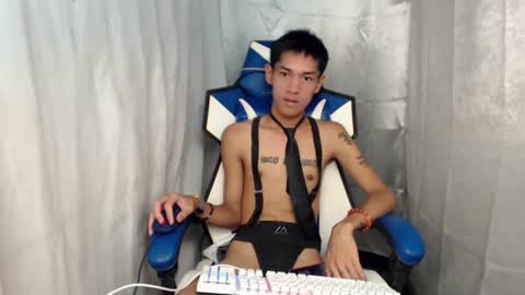 Snapshot of 0cir_asiansatisfy chatting on June 19, 2026, 1:59 pm RICK online show from June 19, 2026, 1:59 pm