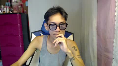 Snapshot of 0cir_asiansatisfy chatting on July 28, 2026, 8:52 pm RICK online show from July 28, 2026, 8:52 pm