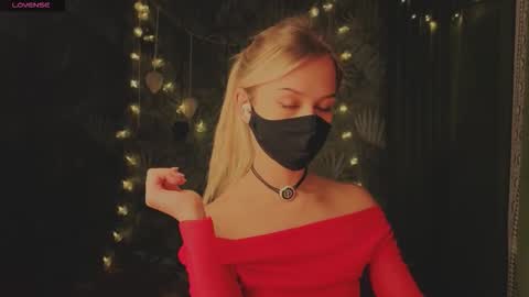 0ophelia online show from February 10, 2026, 10:25 pm