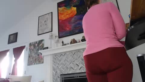 Aurora Willows online show from February 1, 2025, 3:39 pm