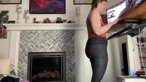 Aurora Willows online show from March 4, 2025, 11:29 am