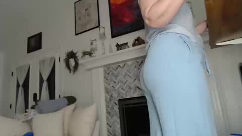 Aurora Willows online show from October 14, 2025, 11:11 am