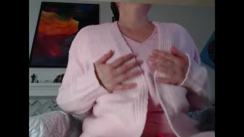 Aurora Willows online show from February 4, 2026, 11:09 pm