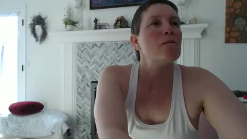 Aurora Willows online show from March 1, 2026, 9:06 pm