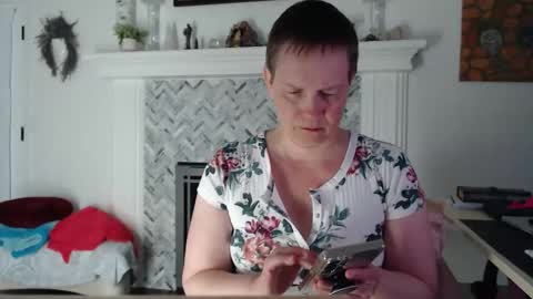 Aurora Willows online show from April 17, 2026, 1:41 am