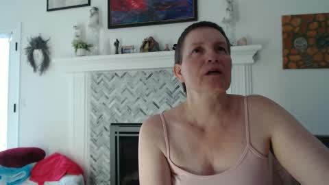 Aurora Willows online show from April 17, 2026, 2:42 pm