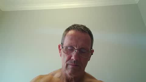 13glanmorfa online show from October 3, 2025, 1:52 pm