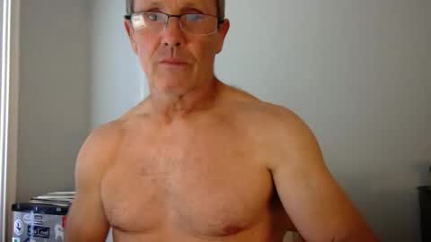 13glanmorfa online show from November 4, 2025, 9:36 pm