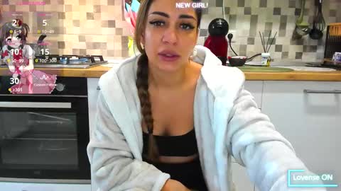 18belleskinny online show from October 3, 2025, 8:22 am