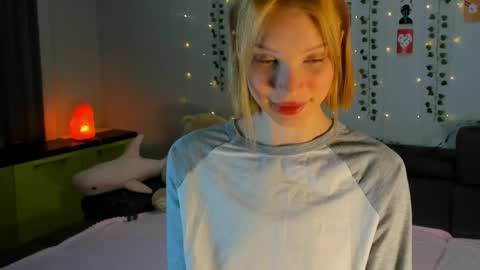 Kira online show from March 30, 2026, 4:52 pm