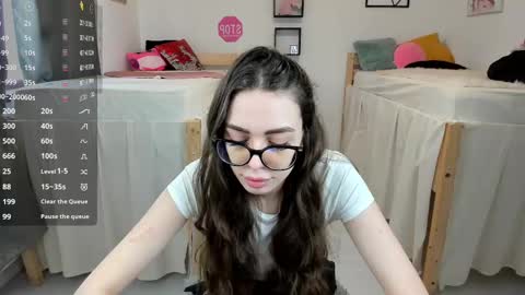 18perfecttits online show from February 26, 2025, 12:47 pm