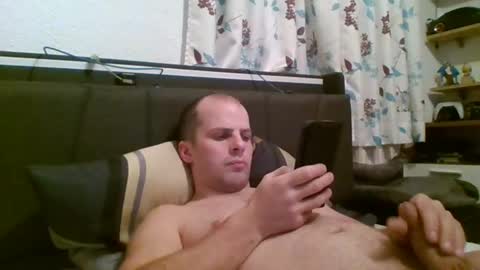 Snapshot of 19berni91 chatting on December 8, 2024, 6:17 pm berni online show from December 8, 2024, 6:17 pm