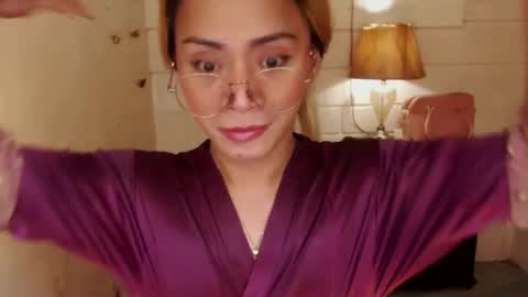 Snapshot of 1bigsurprise4you chatting on December 6, 2024, 1:51 am angel online show from December 6, 2024, 1:51 am