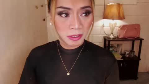 Snapshot of 1bigsurprise4you chatting on December 10, 2024, 12:17 am angel online show from December 10, 2024, 12:17 am