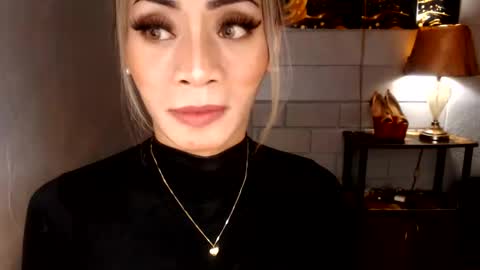 Snapshot of 1bigsurprise4you chatting on May 8, 2026, 5:02 am angel online show from May 8, 2026, 5:02 am