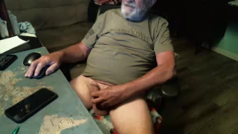 1handyanddee online show from April 13, 2026, 1:00 am