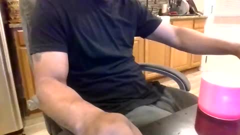 Iwantu2feelme online show from April 1, 2026, 2:01 am