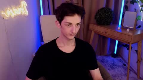 Max online show from March 19, 2026, 10:25 pm