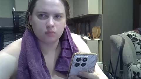 1LINDSEY1 online show from September 13, 2025, 6:35 am