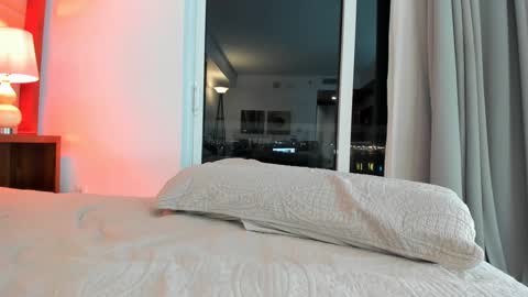 Onna online show from December 27, 2024, 3:53 am