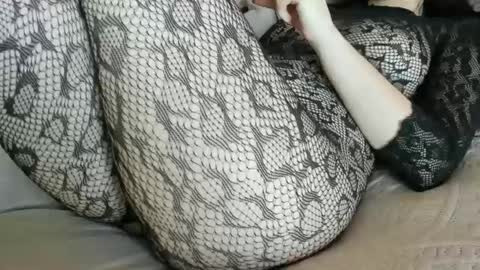 Onna online show from January 18, 2025, 7:04 pm