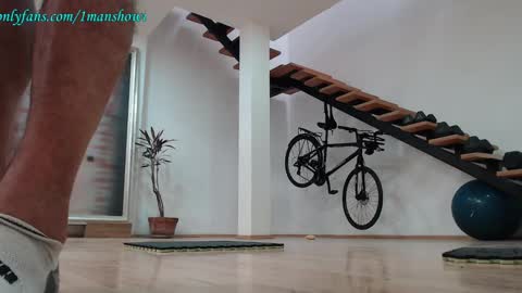 1manshow11 online show from December 9, 2024, 9:05 pm