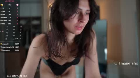 Marie online show from October 29, 2025, 11:06 pm