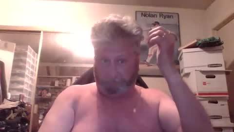 Snapshot of 1milkman2000 chatting on May 5, 2026, 12:40 am milkman online show from May 5, 2026, 12:40 am
