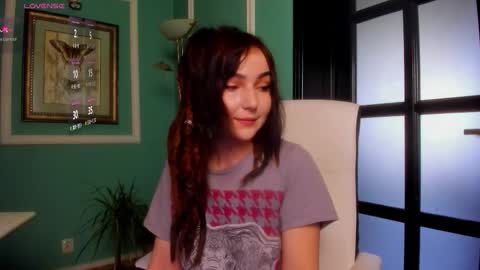 Moona  online show from January 13, 2026, 11:37 am