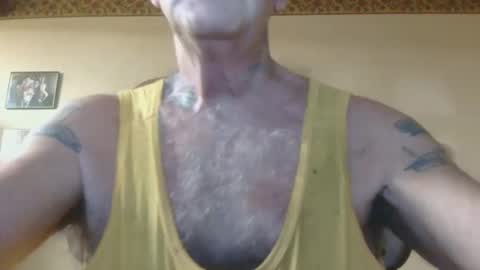 Snapshot of 1pizza__6beers chatting on September 20, 2025, 12:11 am Pizza online show from September 20, 2025, 12:11 am