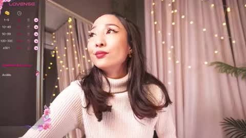 Rei online show from November 28, 2025, 8:33 pm