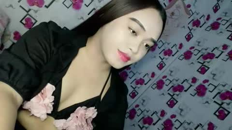 1sexy_kim69 online show from April 8, 2026, 4:40 pm