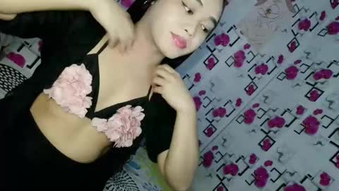 1sexy_kim69 online show from April 13, 2026, 4:45 pm