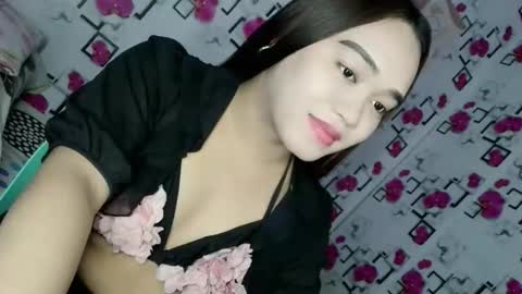 1sexy_kim69 online show from April 19, 2026, 6:10 pm