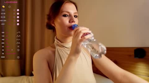 VICTORIA online show from September 30, 2025, 4:17 am