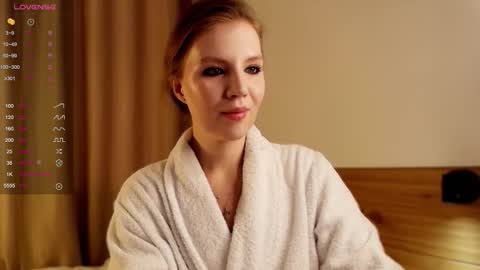 VICTORIA online show from October 1, 2025, 1:11 am