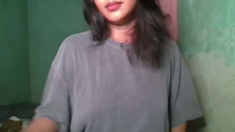 1smile4u online show from November 1, 2025, 3:47 pm