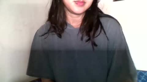1smile4u online show from June 1, 2026, 1:24 pm
