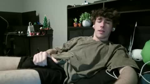 2004twink online show from April 13, 2026, 4:29 am