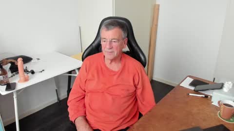 Henk online show from December 19, 2024, 1:18 pm