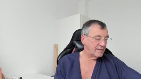 Henk online show from January 1, 2025, 1:37 pm