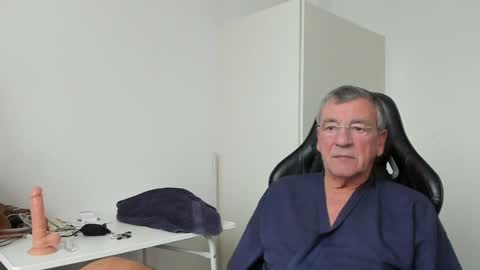 Henk online show from January 5, 2025, 1:36 pm