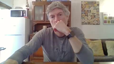 22esserre online show from February 11, 2026, 3:06 pm