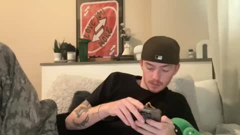 Snapshot of 26sneakers chatting on January 2, 2025, 7:29 pm 26sneakers online show from January 2, 2025, 7:29 pm